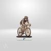 Trophée personnalisé en bois pour cyclisme femme gamme Starter socle argenté en studio Vulka